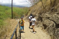 /album/oahu/a120626-10043-hikingz-jpg/